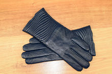 Дамски ръкавици естествена кожа код 024-тъмно сини