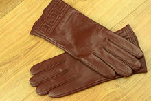 Дамски ръкавици естествена кожа код 026- червеникаво-кафяв