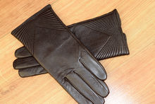 Дамски ръкавици естествена кожа код 027-тъмно кафяви