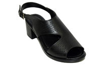 Дамски сандали на нисък ток - 5509 - черни