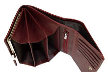 дамско портмоне с много прегради