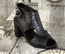 Дамски елегантни сандали на ток -ТR 12 - черни