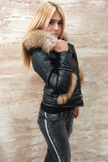 дамско зимно кожено яке с качулка