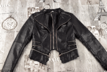 Късо кожено дамско яке - 0556 - черно с ципове