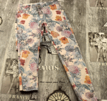 дамски панталони на цветя
