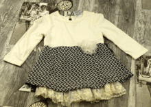 детска рокля с дълъг ръкав и тюл