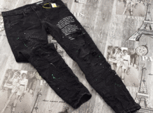 Мъжки дънки - 7856 - черни с букви и кръпки