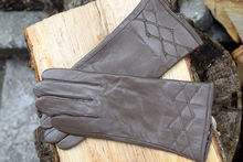 Дамски ръкавици ЕСТЕСТВЕНА КОЖА-код 077-тъмно бежави
