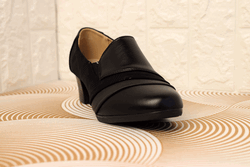 елегантни обувки с дебел ток