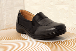 Дамски ниски обувки - 2245 - черни