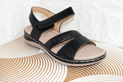 Дамски ежедневни сандали - 705 - черни