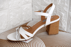 летни дамски сандали на дебел ток