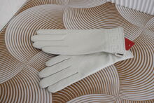 Дамски ръкавици ЕСТЕСТВЕНА КОЖА-код 097-бели