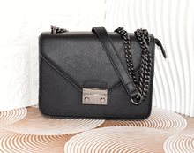 Малка чанта през рамо - 1224 - черна
