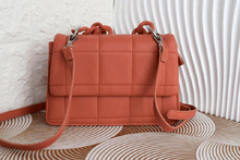 Луксозна малка чанта през рамо - 337 - оранжева
