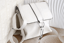 Удобна дамска чанта през рамо - 1245 - бяла