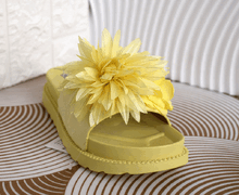Дамски чехли с цвете - N 1448 - жълти