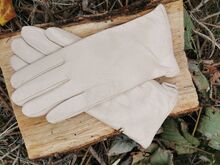 Дамски ръкавици ЕСТЕСТВЕНА КОЖА-светло бежави