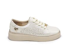 Дамски обувки с перфорация